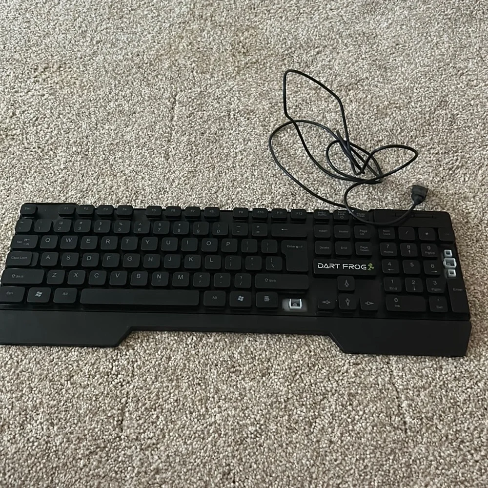 Dart frog gaming keyboard